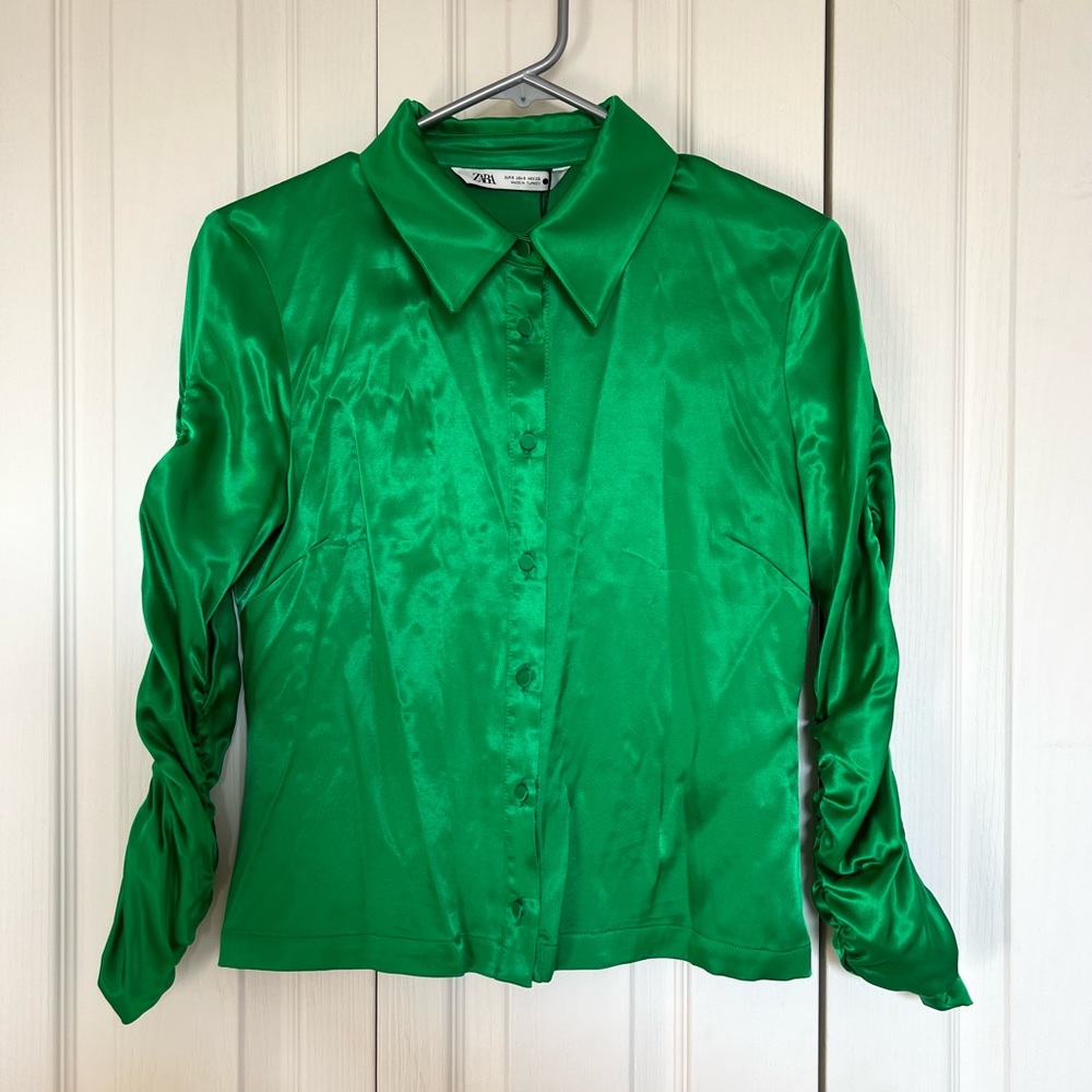 ZARA SMALL GREEN BUTTON DOWN SHIRTS SATIN